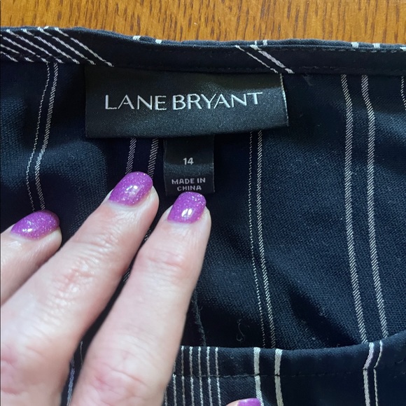 Lane Bryant Tunic with Asymmetrical hem. Size 14 - Picture 2 of 2